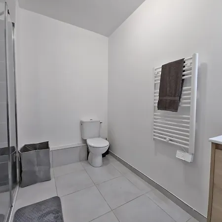 Kalia New With Terrace Apartment *